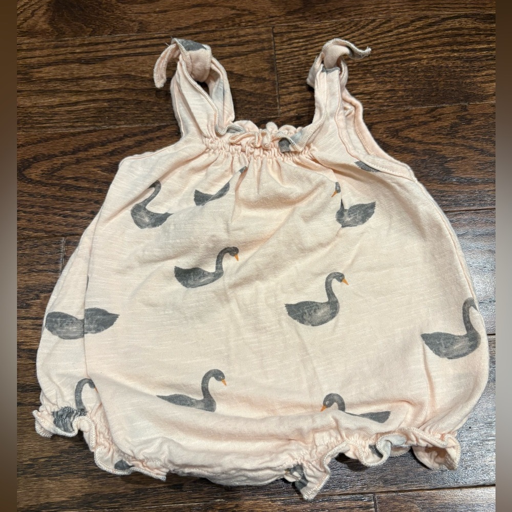 Rylee + Cru pinky peach romper - size 0-3M - Picture 4 of 5